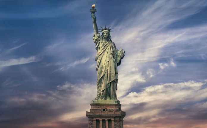 Estatua de la Libertad |  8 símbolos de orgullo que hacen de Estados Unidos lo que es |  bayas de cerebro