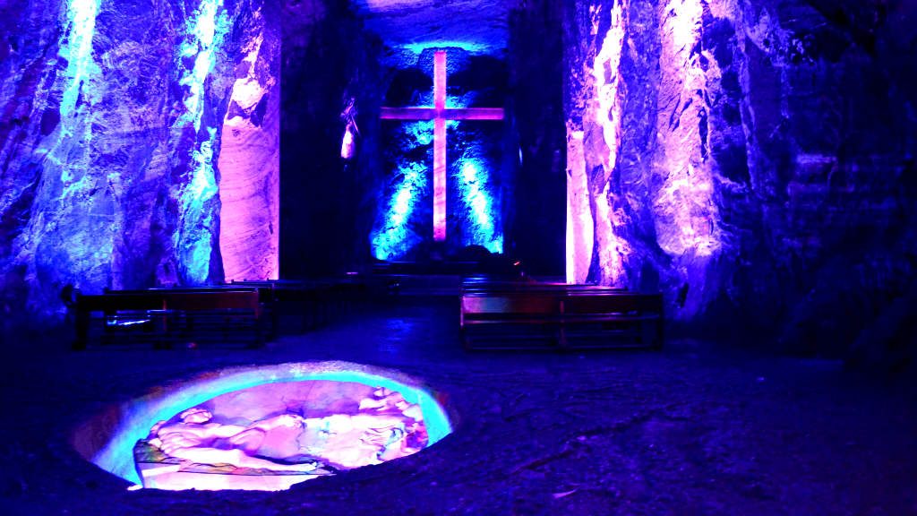 Templo de Sal de Zipaquirá, Zipaquirá, Colombia  17 iglesias rupestres increíblemente hermosas en todo el mundo |  bayas de cerebro